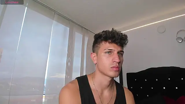 Snapshot of kevin_ahss chatting on 20, 10, 2025 kevin ahss online show from 20, 10, 2025