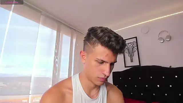 Snapshot of kevin_ahss chatting on 6, 11, 2025 kevin ahss online show from 6, 11, 2025