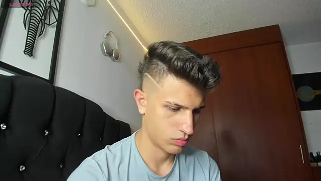 Snapshot of kevin_ahss chatting on 3, 12, 2025 kevin ahss online show from 3, 12, 2025