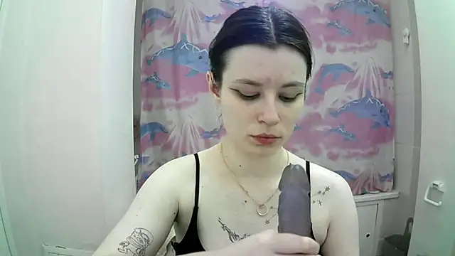 Snapshot of EdlinEngelby chatting on 6, 10, 2025 EdlinEngelby online show from 6, 10, 2025