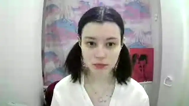 Snapshot of EdlinEngelby chatting on 8, 10, 2025 EdlinEngelby online show from 8, 10, 2025