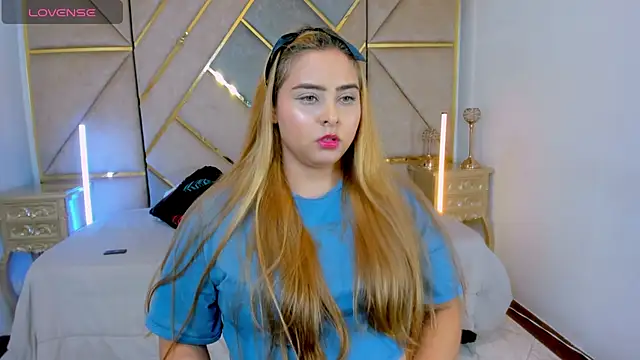 MikaelaStone online show from 16, 4, 2026