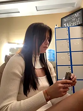 kimberlyy77 online show from 15, 10, 2025