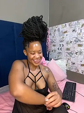 Snapshot of Dirtydaisyxx25 chatting on 11, 10, 2025 Dirtydaisyxx25 online show from 11, 10, 2025