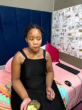 Snapshot of Dirtydaisyxx25 chatting on 14, 10, 2025 Dirtydaisyxx25 online show from 14, 10, 2025