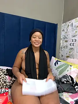 Snapshot of Dirtydaisyxx25 chatting on 1, 11, 2025 Dirtydaisyxx25 online show from 1, 11, 2025