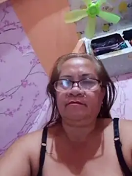 Snapshot of vickyhot1966 chatting on 19, 4, 2026 vickyhot1966 online show from 19, 4, 2026