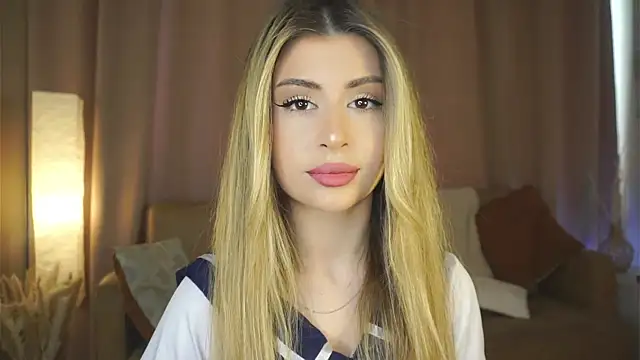 Snapshot of GeorginaHarn chatting on 4, 6, 2026 GeorginaHarn online show from 4, 6, 2026