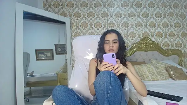 JessB  online show from 8, 11, 2025