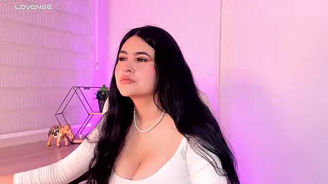 Emma  clark  online show from 20, 11, 2025