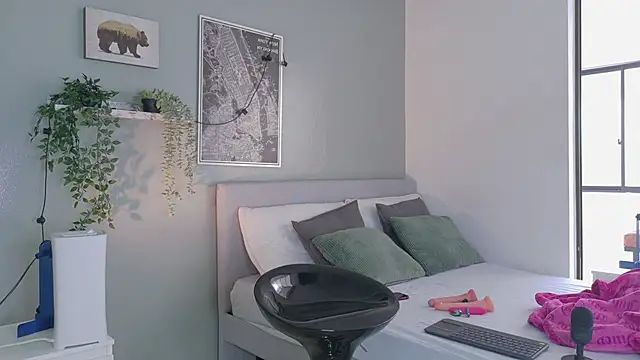 Nickifox   online show from 14, 11, 2025