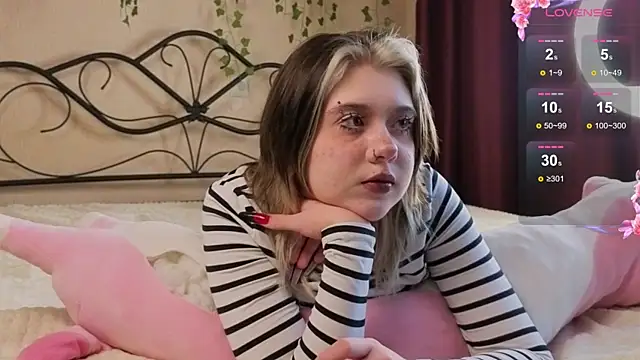 Snapshot of IrisSoCute chatting on 19, 9, 2025 IrisSoCute online show from 19, 9, 2025