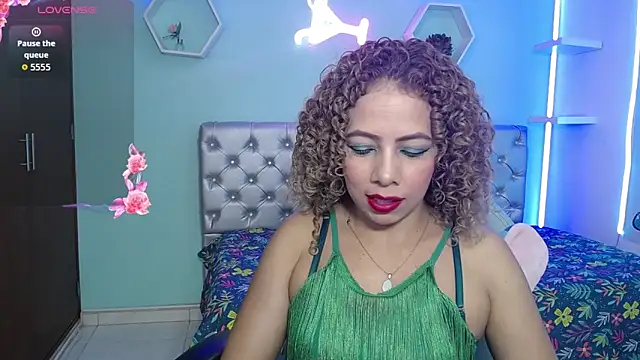 thalia mills19 online show from 11, 10, 2025