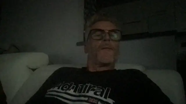 Snapshot of Axl_hot chatting on 3, 7, 2026 Axl hot online show from 3, 7, 2026