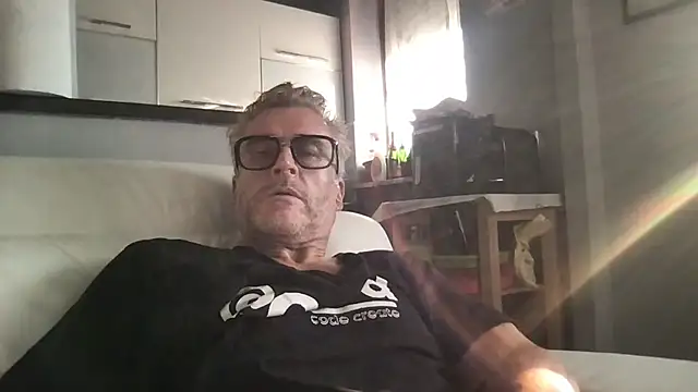 Snapshot of Axl_hot chatting on 30, 7, 2026 Axl hot online show from 30, 7, 2026