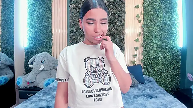 KhateAndersson online show from 22, 12, 2025