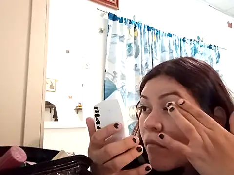 Snapshot of Kitty_WetXxX chatting on 11, 11, 2025 Kitty WetXxX online show from 11, 11, 2025