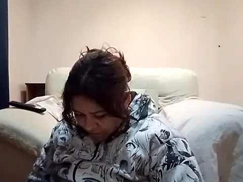 Snapshot of Kitty_WetXxX chatting on 1, 2, 2026 Kitty WetXxX online show from 1, 2, 2026