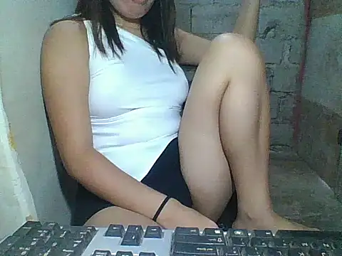Skinny PinayGirljust18 online show from 10, 6, 2026