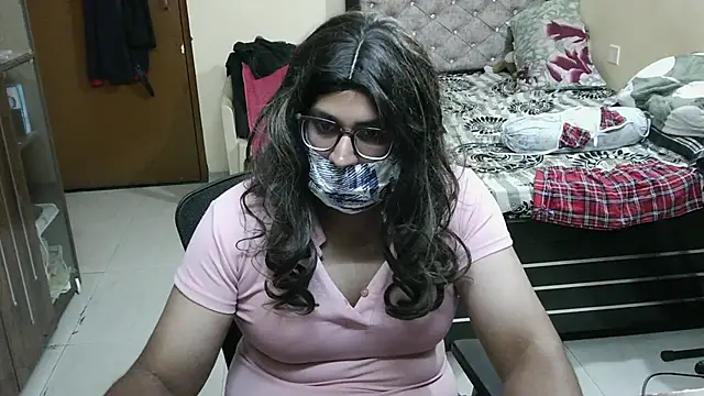 miniSissySlut1 online show from 9, 5, 2026