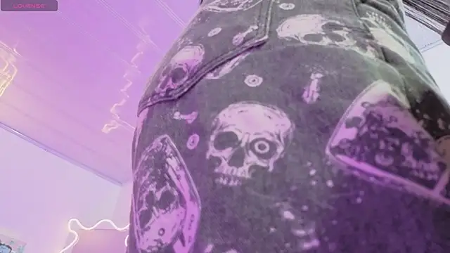 ZURY TAY online show from 13, 2, 2026