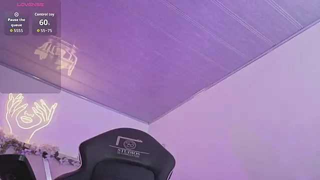 ZURY TAY online show from 6, 3, 2026