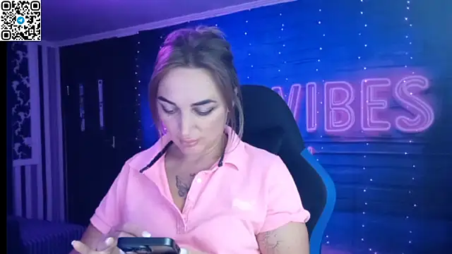 Snapshot of Blonde_Temptation chatting on 12, 9, 2025 Blonde Temptation online show from 12, 9, 2025