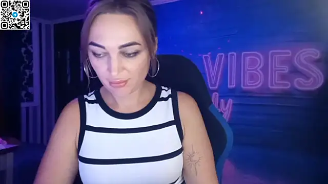 Snapshot of Blonde_Temptation chatting on 14, 9, 2025 Blonde Temptation online show from 14, 9, 2025