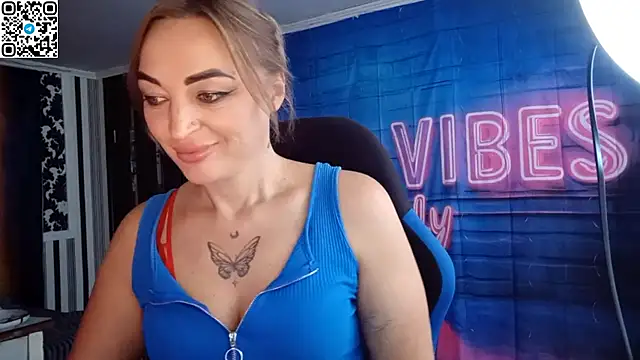 Snapshot of Blonde_Temptation chatting on 20, 9, 2025 Blonde Temptation online show from 20, 9, 2025
