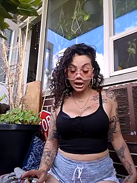 Snapshot of Av3ryyBe3 chatting on 21, 6, 2026 Av3ryyBe3 online show from 21, 6, 2026