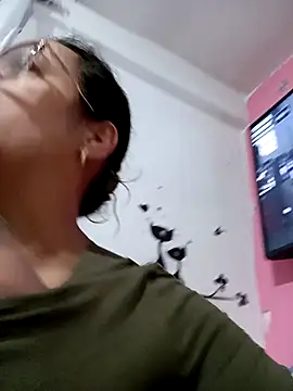 Snapshot of Lady_16 chatting on 14, 9, 2025 Lady 16 online show from 14, 9, 2025