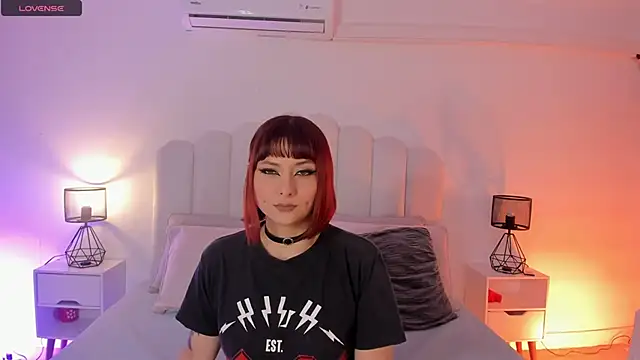 raven black  online show from 28, 11, 2025