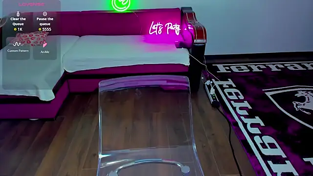 MiaKiittyy online show from 24, 11, 2025