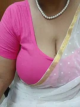 Snapshot of tami_lavanya chatting on 3, 6, 2026 tami lavanya online show from 3, 6, 2026