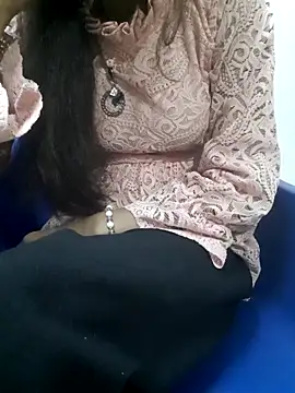 Aarti-kumri online show from 8, 10, 2025