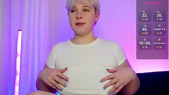 Snapshot of teyasunny chatting on 28, 10, 2025 teyasunny online show from 28, 10, 2025