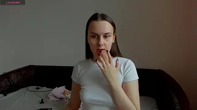 Snapshot of Kelly_Cartier chatting on 3, 4, 2026 Kelly Cartier online show from 3, 4, 2026