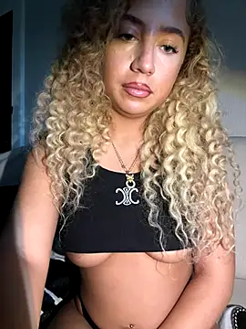 Snapshot of Aurorajadex chatting on 13, 9, 2025 Aurorajadex online show from 13, 9, 2025
