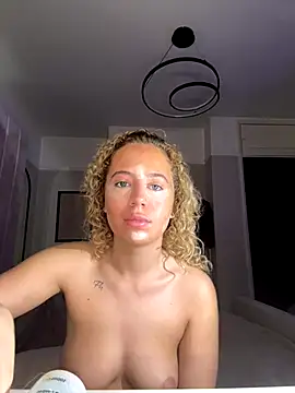 Snapshot of Aurorajadex chatting on 1, 10, 2025 Aurorajadex online show from 1, 10, 2025