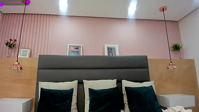  emma willliams  online show from 2, 10, 2025