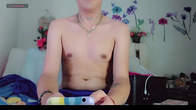 Snapshot of Dann22_- chatting on 4, 10, 2025 Dann22 - online show from 4, 10, 2025