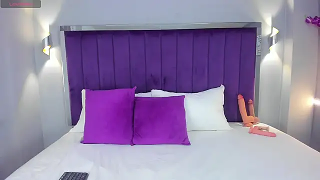 ElaraDusk online show from 10, 10, 2025