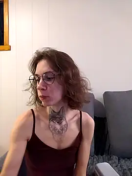 HoneySquirrel online show from 22, 3, 2026