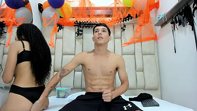 ZafiroAndFlynn online show from 28, 10, 2025