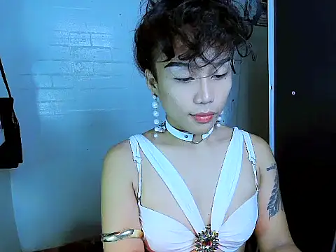 YourNikkieXxx online show from 15, 10, 2025