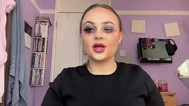 SexySashaxox online show from 31, 10, 2025