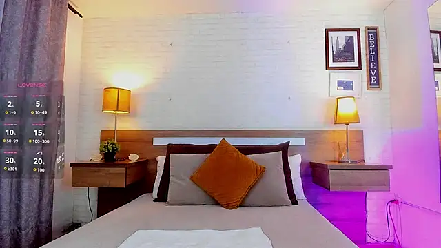 Snapshot of JenniferAuriston chatting on 25, 10, 2025 JenniferAuriston online show from 25, 10, 2025