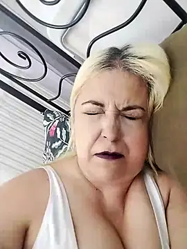 Snapshot of MarielaFerrer chatting on 19, 9, 2025 MarielaFerrer online show from 19, 9, 2025