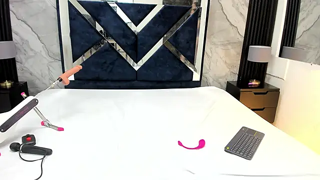 Snapshot of VioletRose_as chatting on 16, 5, 2026 VioletRose as online show from 16, 5, 2026