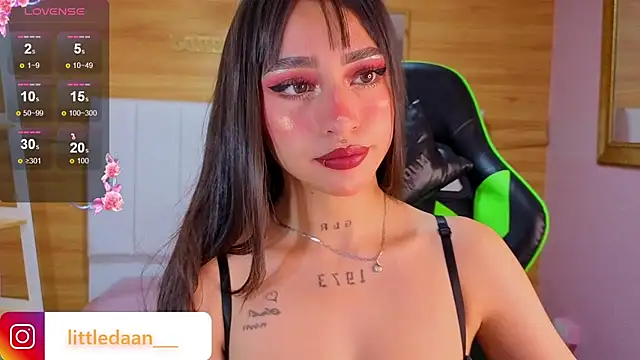 Snapshot of Abril_Velvet_a_ chatting on 15, 1, 2026 Abril Velvet a online show from 15, 1, 2026